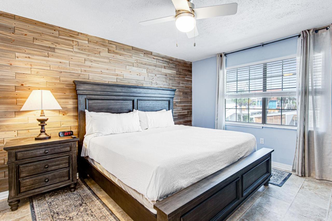 Sunshine'S Holiday Panama City Beach Exterior photo